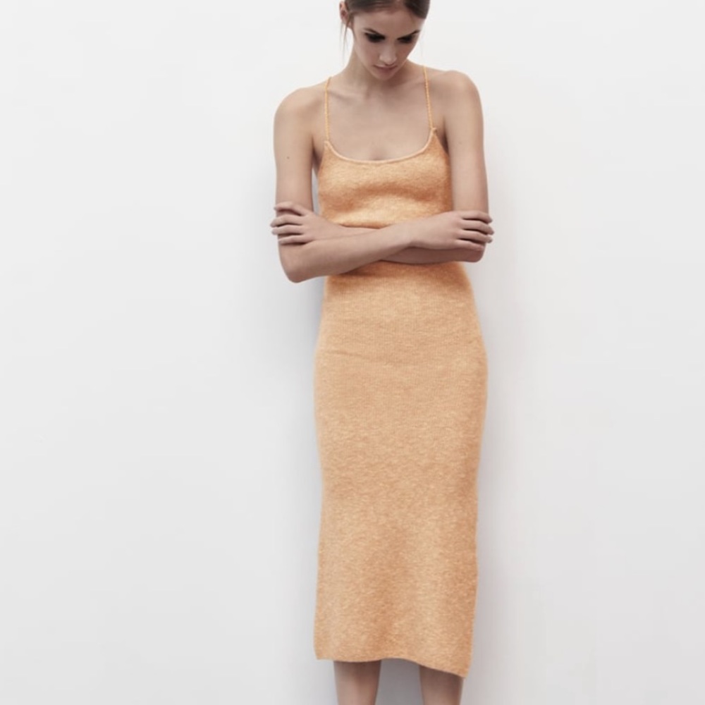 Knit dress with chains